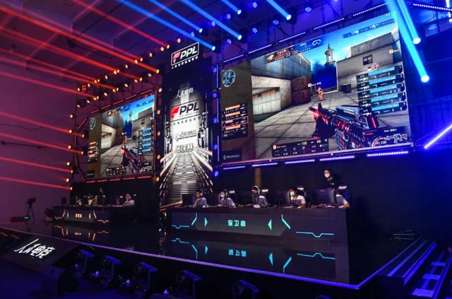 YSKM ：我选鳄鱼是给Leyan当狗的